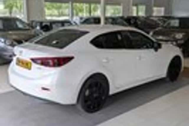 Mazda 3 (2015) thumbnail 4