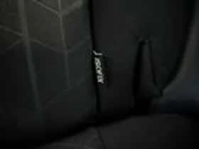 Peugeot 2008 (2016) thumbnail 8