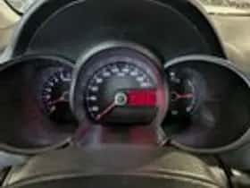 Kia Picanto (2013) thumbnail 11
