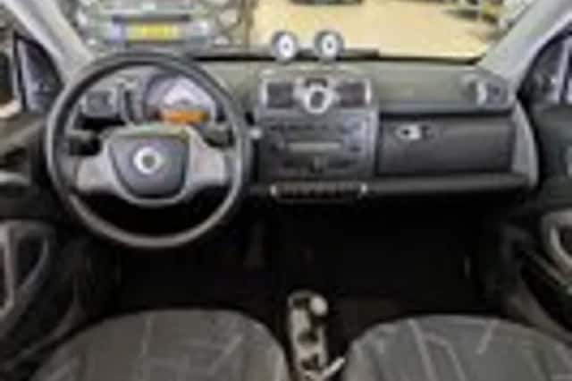 Smart Fortwo (2009) thumbnail 6