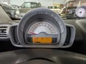 Smart Fortwo (2009) thumbnail 8
