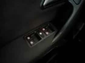Volkswagen Polo (2010) thumbnail 17