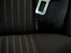 Volkswagen Polo (2010) thumbnail 8