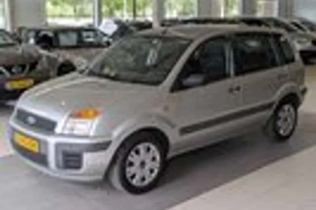 Ford Fusion (2007) thumbnail 2