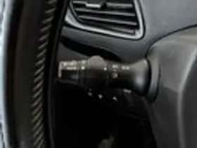 Renault Scénic (2012) thumbnail 15