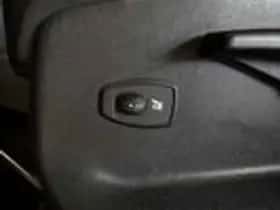 Renault Scénic (2012) thumbnail 23