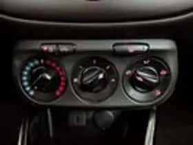 Opel Corsa (2015) thumbnail 14