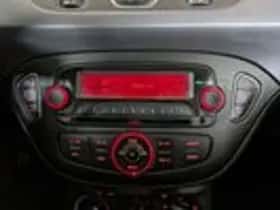 Opel Corsa (2015) thumbnail 15