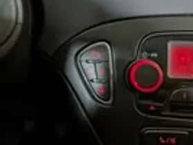 Opel Corsa (2015) thumbnail 16
