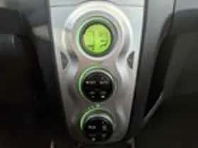 Toyota Yaris (2006) thumbnail 13