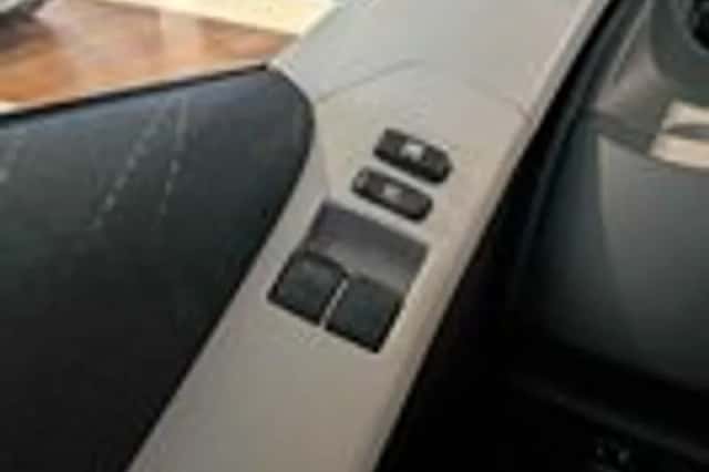 Toyota Yaris (2006) thumbnail 16