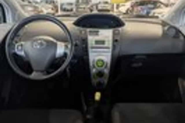 Toyota Yaris (2006) thumbnail 9