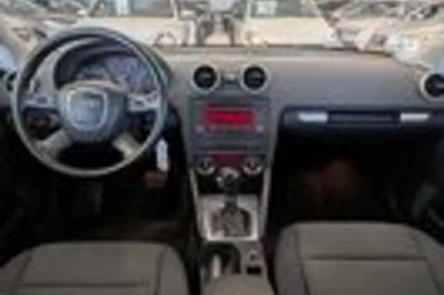 Audi A3 (2009) thumbnail 8