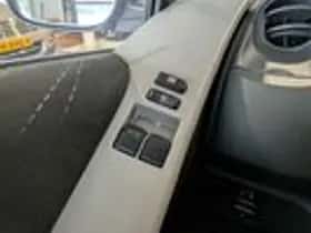 Toyota Yaris (2007) thumbnail 16