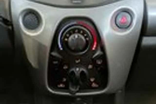 Peugeot 108 (2015) thumbnail 15