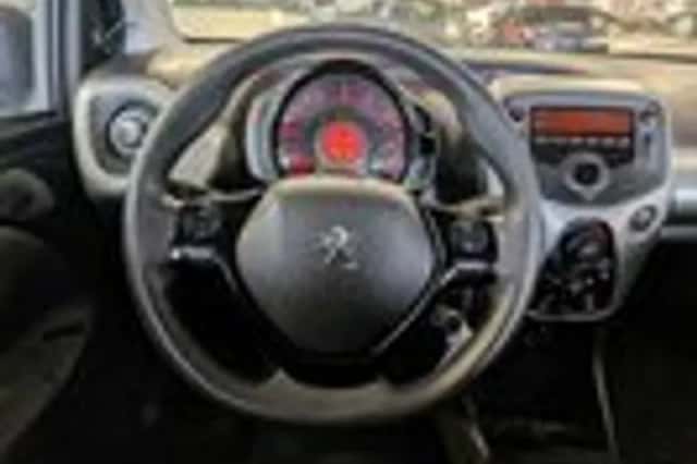 Peugeot 108 (2015) thumbnail 10