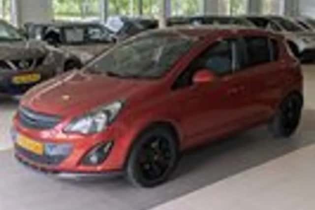 Opel Corsa (2013) thumbnail 2