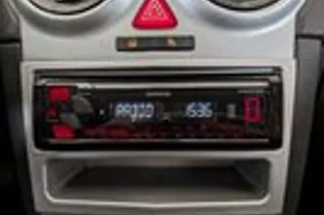 Opel Corsa (2013) thumbnail 16