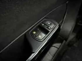 Opel Corsa (2013) thumbnail 18