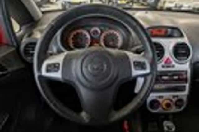Opel Corsa (2013) thumbnail 10