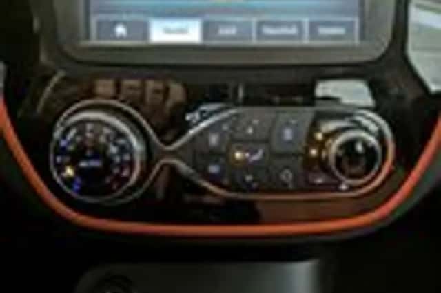 Renault Captur (2013) thumbnail 16