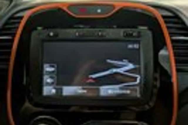 Renault Captur (2013) thumbnail 18