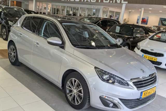 Peugeot 308 (2017) thumbnail 1