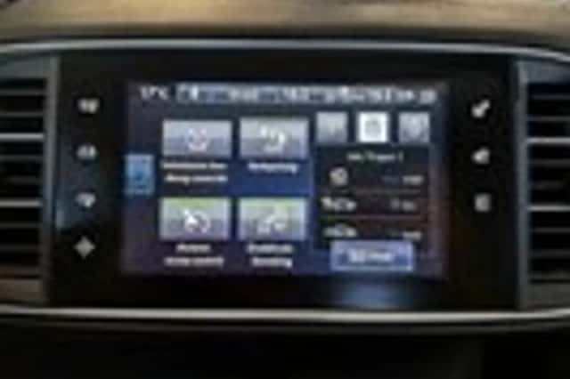 Peugeot 308 (2017) thumbnail 22