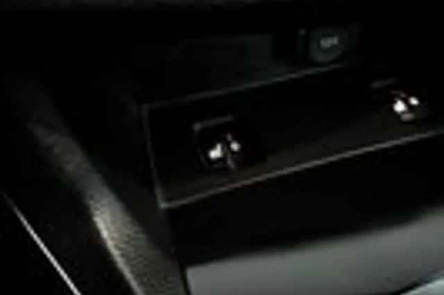 Peugeot 308 (2017) thumbnail 25