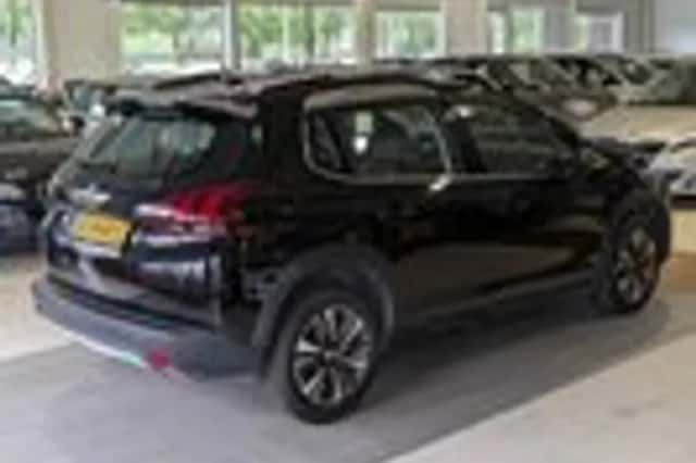Peugeot 2008 (2018) thumbnail 4