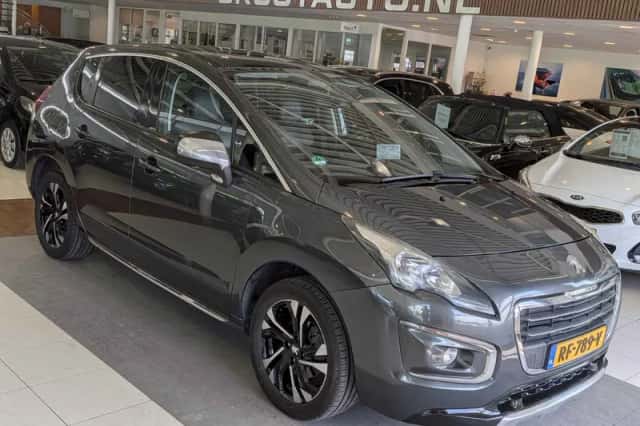 Peugeot 3008 (2015) thumbnail 1