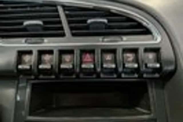 Peugeot 3008 (2015) thumbnail 18