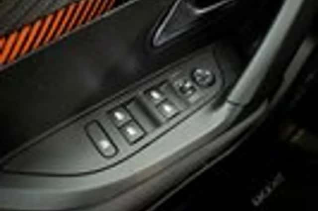Peugeot 2008 (2020) thumbnail 25