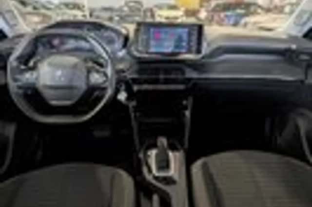Peugeot 2008 (2020) thumbnail 9