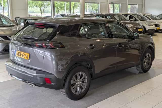 Peugeot 2008 (2020) thumbnail 4