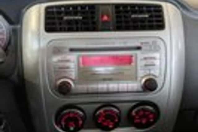 Suzuki Liana (2006) thumbnail 13