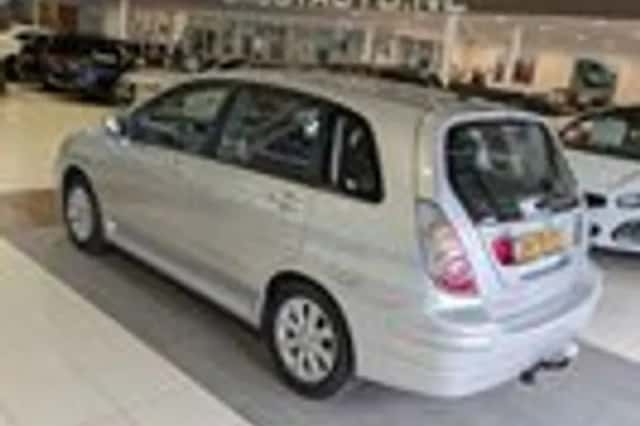 Suzuki Liana (2006) thumbnail 3