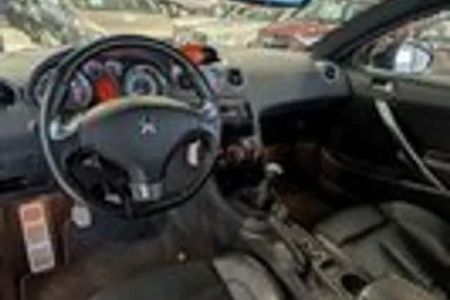 Peugeot RCZ (2010) thumbnail 8