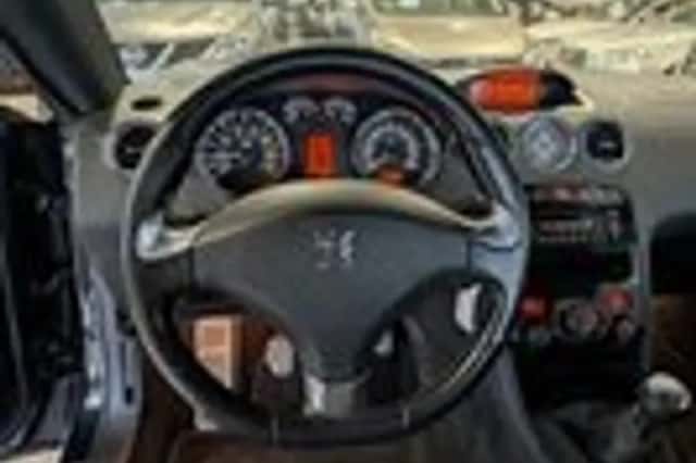 Peugeot RCZ (2010) thumbnail 9