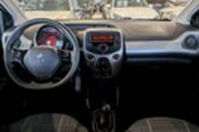 Peugeot 108 (2017) thumbnail 9