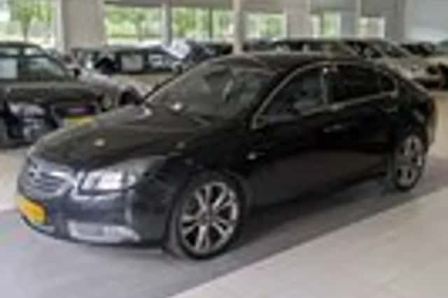 Opel Insignia (2011) thumbnail 2