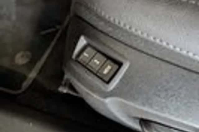 Opel Insignia (2011) thumbnail 23