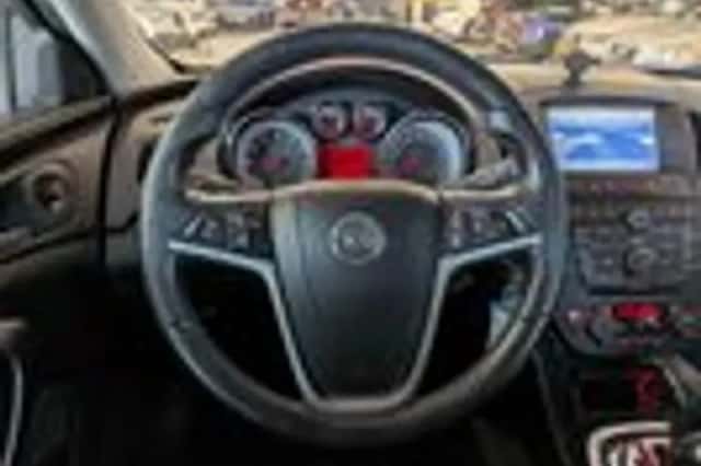 Opel Insignia (2011) thumbnail 10