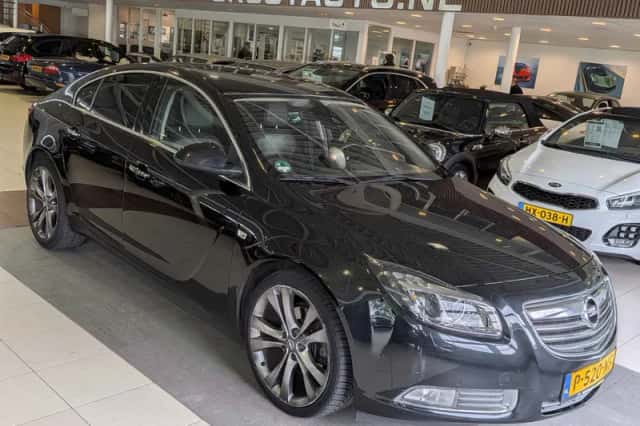 Opel Insignia (2011) thumbnail 1