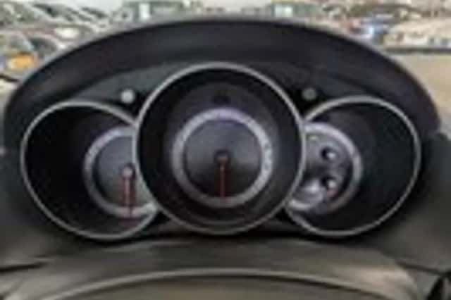 Mazda 3 (2005) thumbnail 11