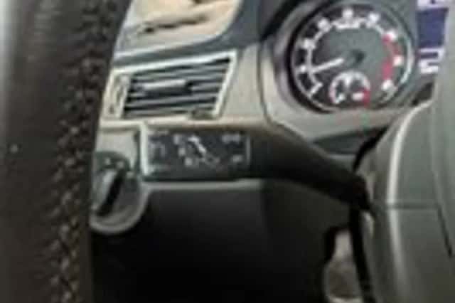 Škoda Rapid (2013) thumbnail 13