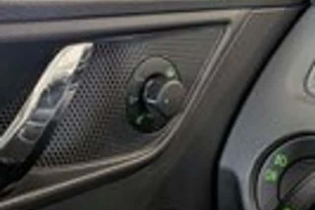 Škoda Rapid (2013) thumbnail 18