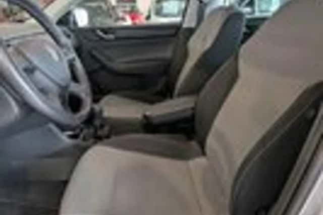 Škoda Rapid (2013) thumbnail 6
