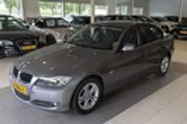 BMW 3-Serie (2010) thumbnail 2