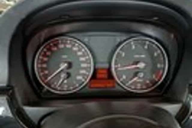 BMW 3-Serie (2010) thumbnail 12